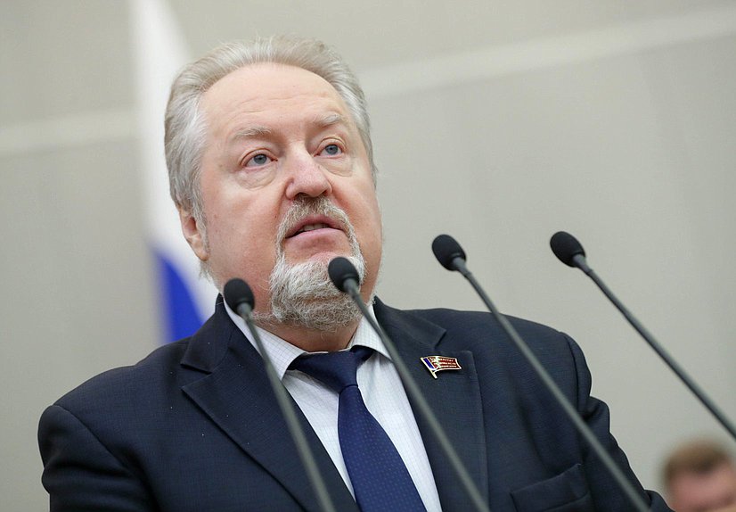 Сергей Обухов: Будущее России — выбор между справедливостью и наследием олигархии